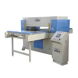 Hydraulic automatic feeding cutting machine with conveyor system, hydraulic press head, control panel, and safety guards, designed for high-efficiency automated cutting in industrial production